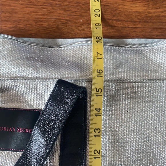 Victoria’s Secret Shine overnight bag - Picture 6 of 6